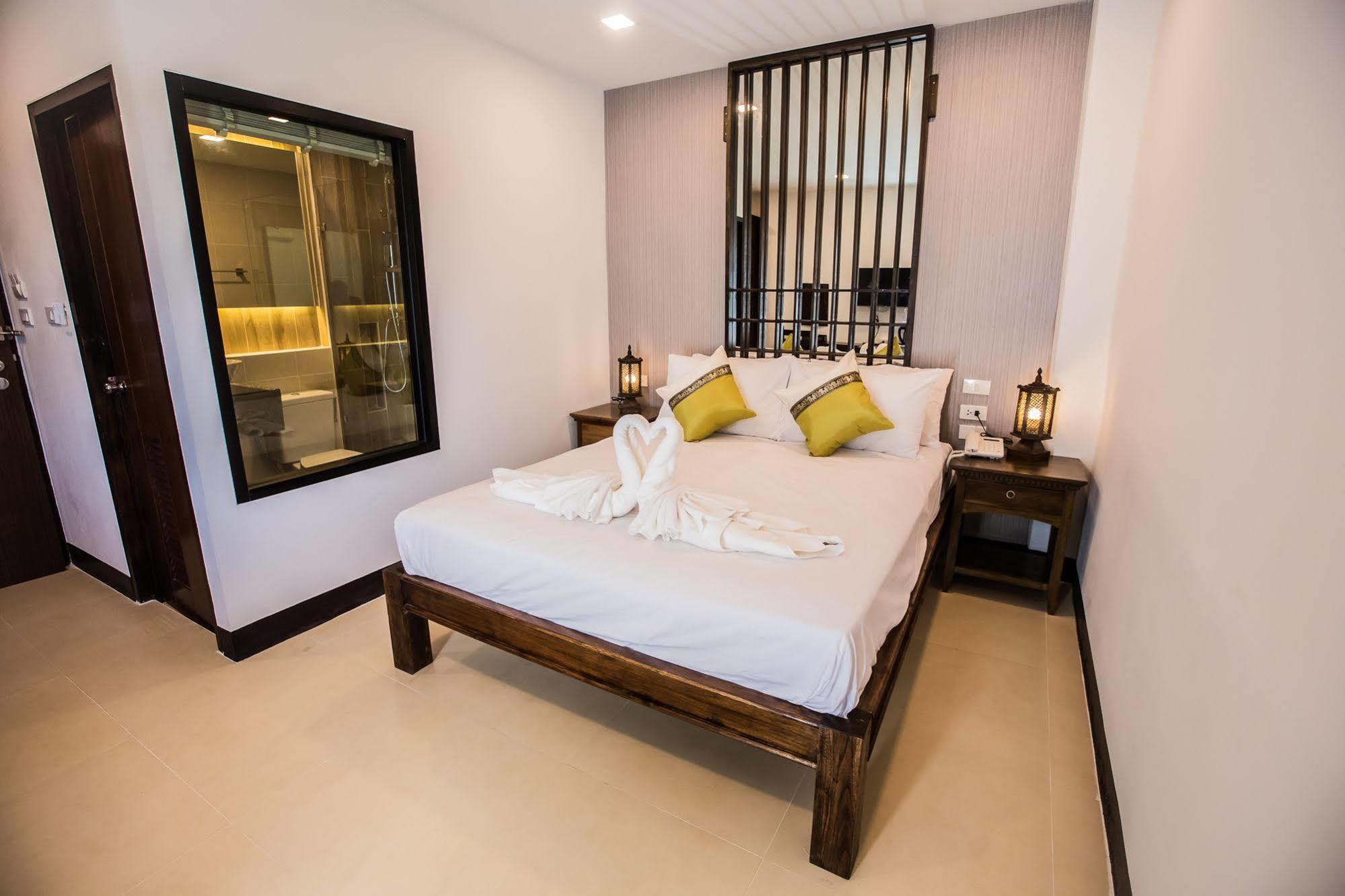 C Hotel Boutique And Comfort Chiang Mai Luaran gambar